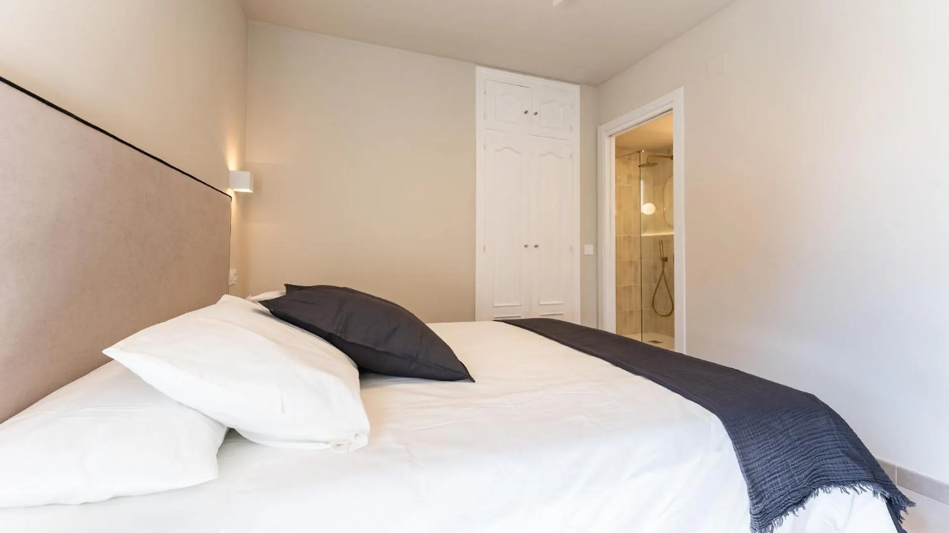 Apartamento Trinidad By Carohomes Málaga