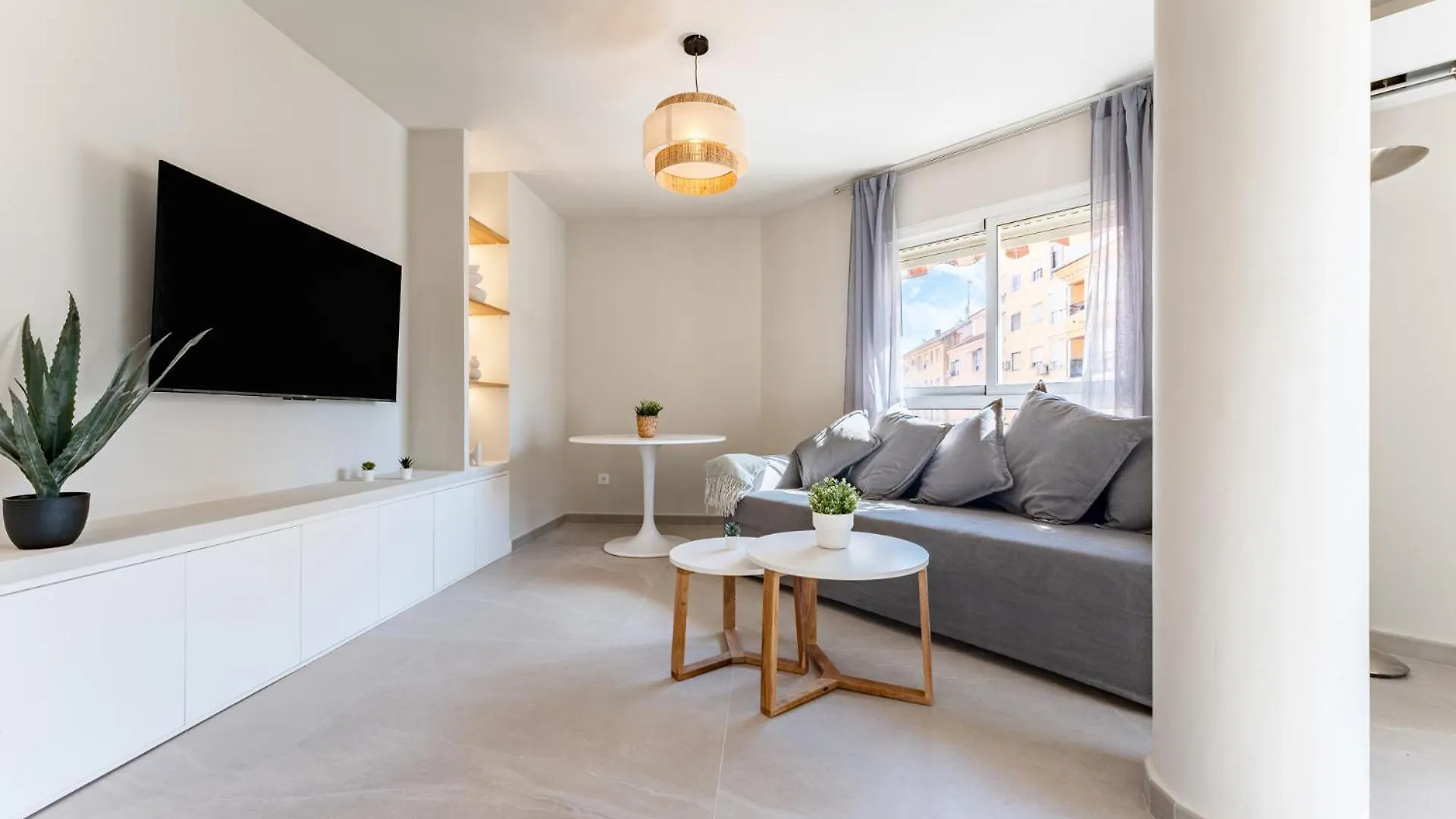 Trinidad By Carohomes Málaga